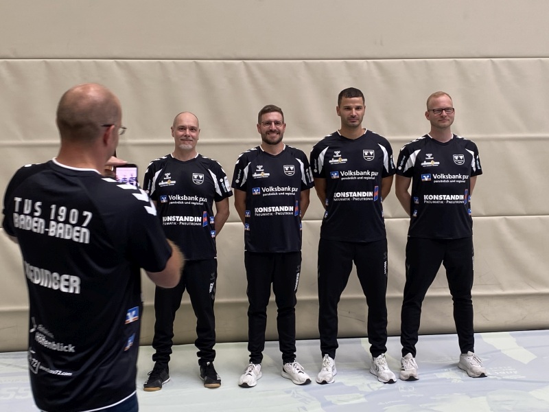 800 6 Das Funktionsteam im Visier des Sportlichen Leiters